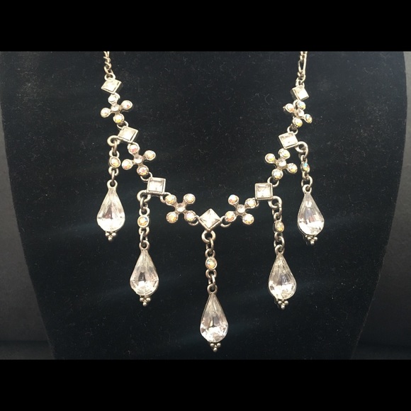 Jewelry - Rhinestone chandelier necklace